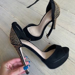 ALDO black and gold platform heels with gold gems